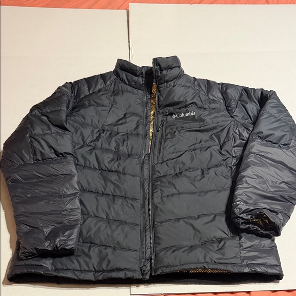 Columbia Black Jacket with Shimmering Gold Interior - Picture 3 of 8